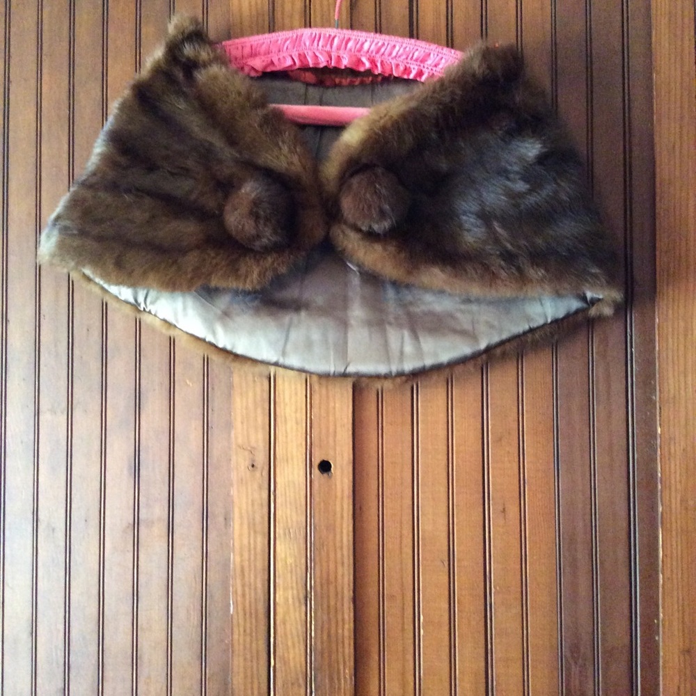 Fabulous mink Small Cape with balls
